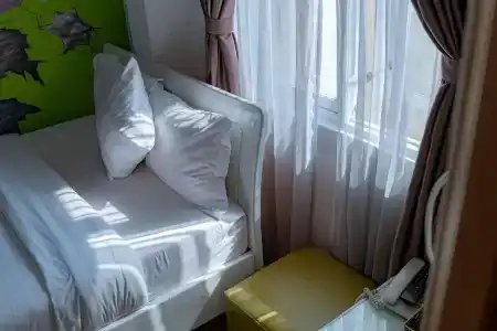 Ken's Backpackers - 132