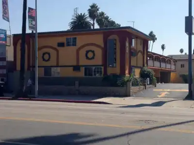 Economy Inn Hollywood - 1