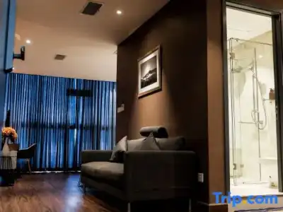Signature Boutique - 36