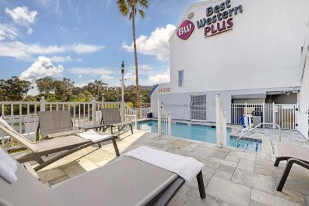 Best Western Plus Marina Shores - 23