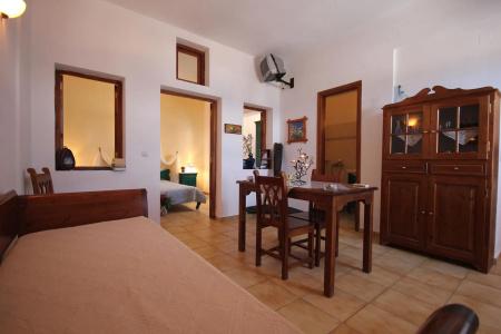 Vrachia Studios & Apartments - 4