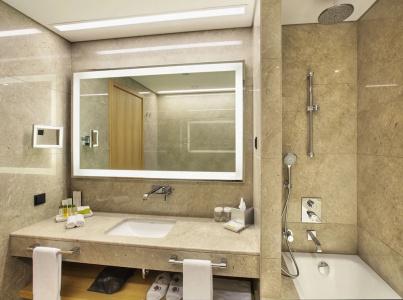 DoubleTree by Hilton Istanbul-Avcilar - 39