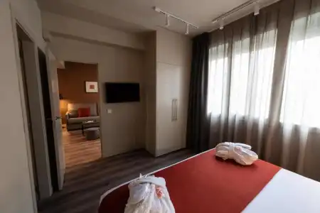 Atenea Rekord Suites Barcelona - 36