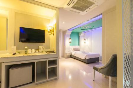 The Verandah - 3