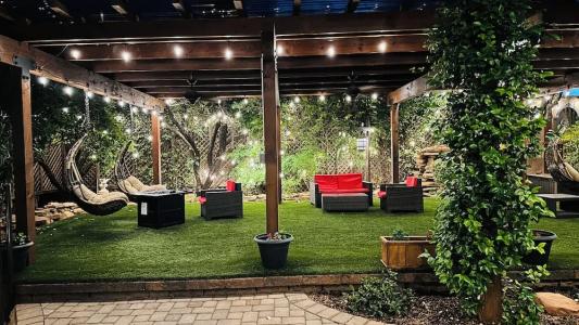 Lantern Light Inn - Romantic Getaway - 43