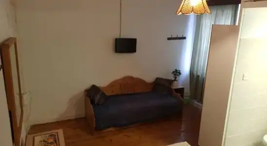 TRIANON Hostel - Central Paphos Old Town - 9