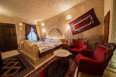 Safran Cave - 153