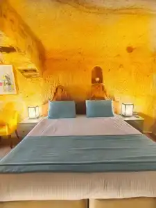 Acropolis Cave Suite - 85