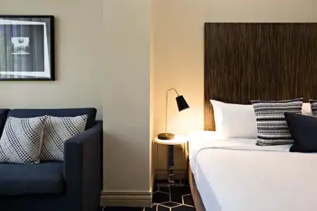 Diplomat Sydney - 75