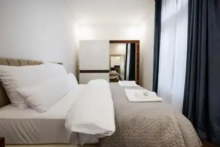 Luxury Style Apartments - 80