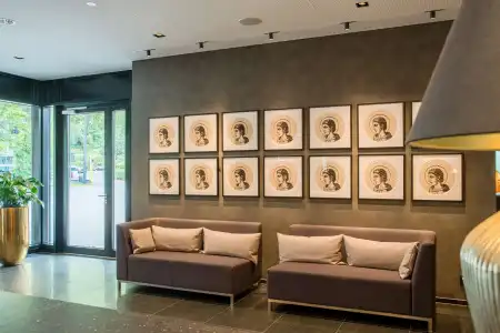 Best Western Premier Central Leonhard - 2