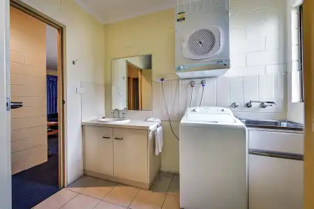 Allambi Holiday Apartments - 7
