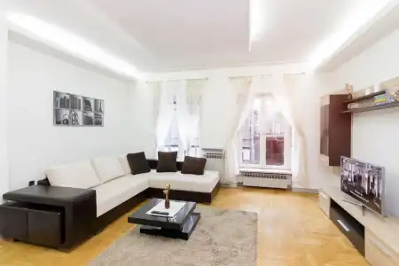 Central Park Residence Guest House - 94