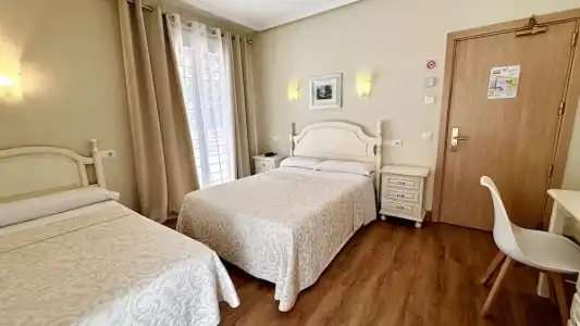 Hostal Toledo - 64