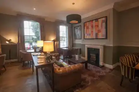 London Chigwell Prince Regent, BW Signature Collection - 45