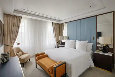 Four Seasons London at Tower Bridge - 1
