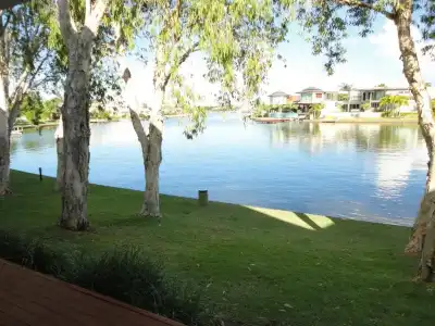 Noosa Entrance Waterfront Resort - 343