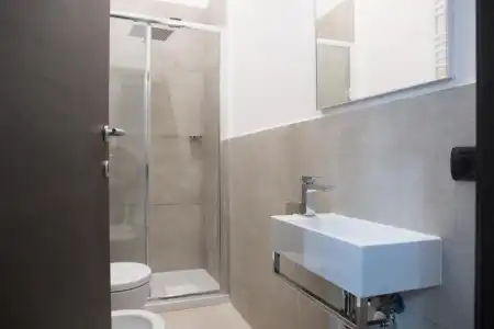 Bespoke Luxury Suites and Apartments - 19