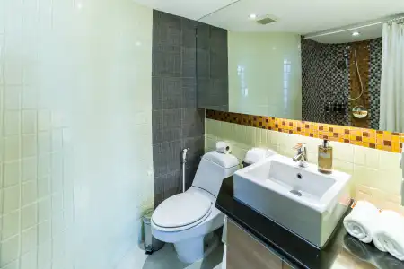 Bandara Silom Suites - 15