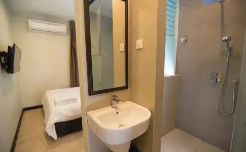 Pantai Inn - 7