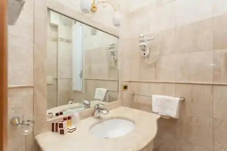 Fiorella Milano - 40