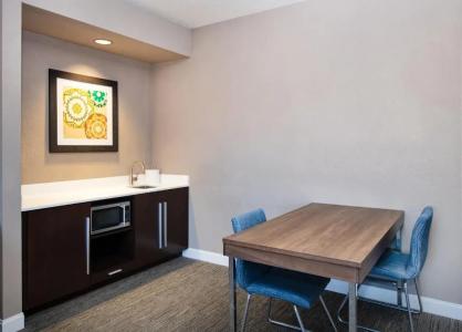 Hampton Inn Phoenix-Airport North - 37