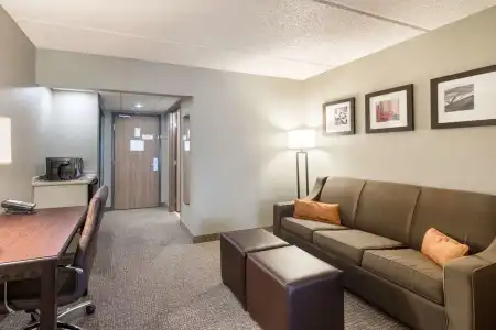 Comfort Suites Austin Airport - 16