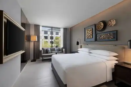Four Points by Sheraton Phuket Patong Beach Resort - 38