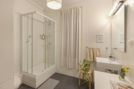 Ally's Guest House Barcelona B&B - 42