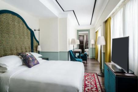 Maxwell Reserve Singapore, Autograph Collection - 80