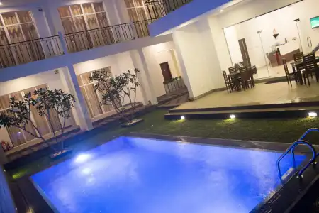 The Suite 262 - 10