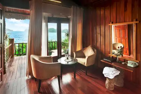 Monkey Island Resort - 5