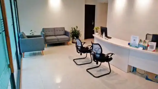 LeGreen Suite Sudirman - 13
