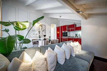 Ungherese Small Luxury - 163