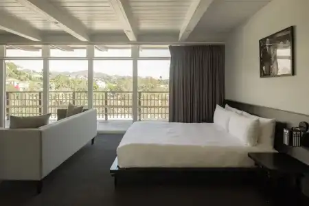 Hollywood Hills - 71