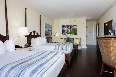 Inn at Pelican Bay - 5