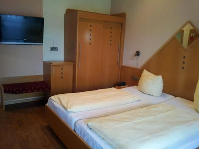 Löwen Garni - B&B - 5