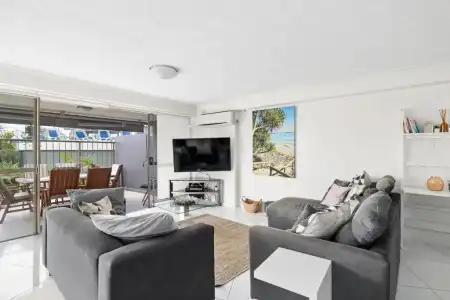 Gemini Court Holiday Apartments - 477