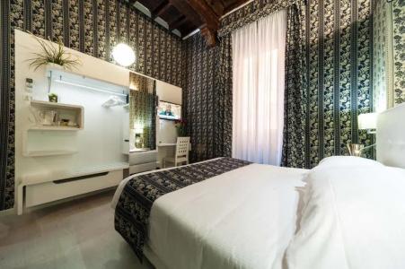 Relais Trevi 95 Boutique - 59