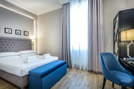 Emma Small Luxury - 37