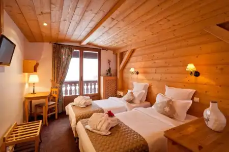 Hôtel Les Flocons - 78