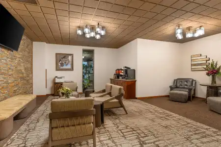 Best Western Plus GranTree Inn - 16