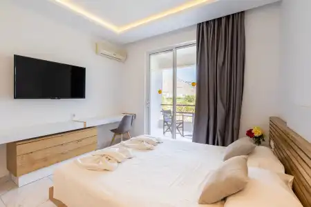 Lardos Bay - 3