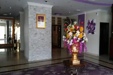 Royal Garden - 1