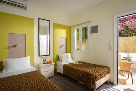 Kastro Beach Apartments - 14
