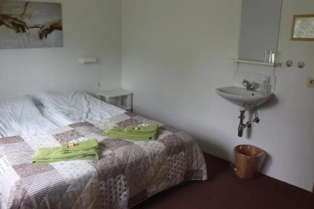 Guesthouse Hraunbaer - 4