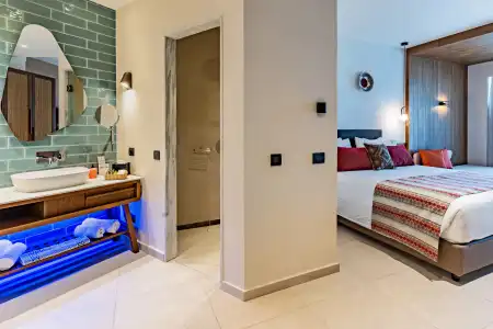 Minos Ambassador Suites & Spa - Adults Only - 2