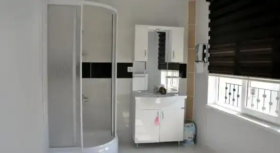 Adali Hostel Pansi̇yon - 9