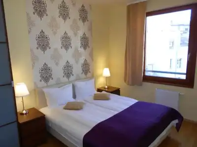 Trendy Deluxe Apartments - 34