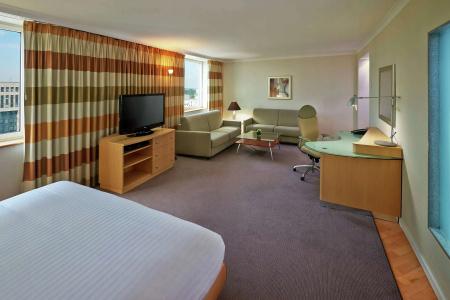 Hilton Dusseldorf - 3